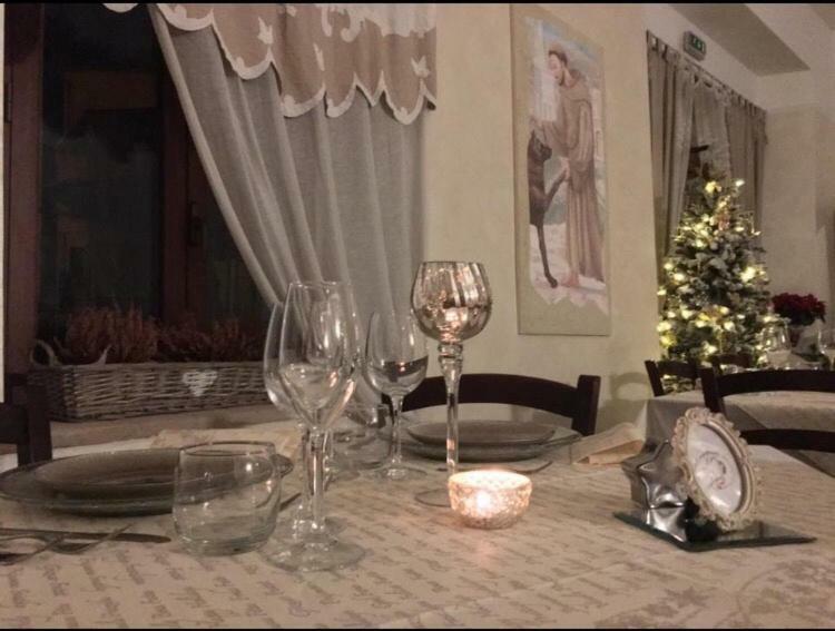 Sui Passi Di Francesco Hotel Valfabbrica ภายนอก รูปภาพ
