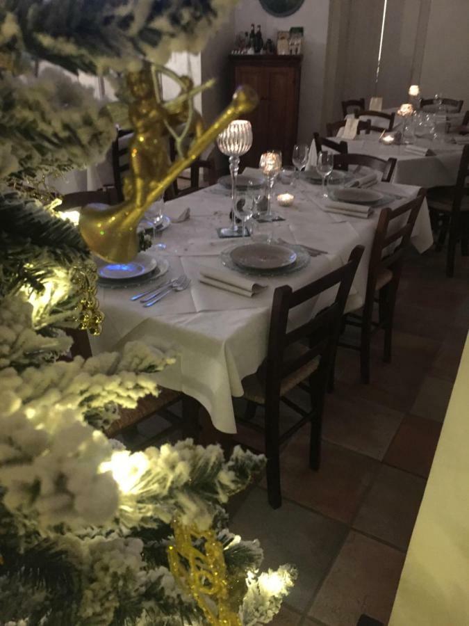 Sui Passi Di Francesco Hotel Valfabbrica ภายนอก รูปภาพ