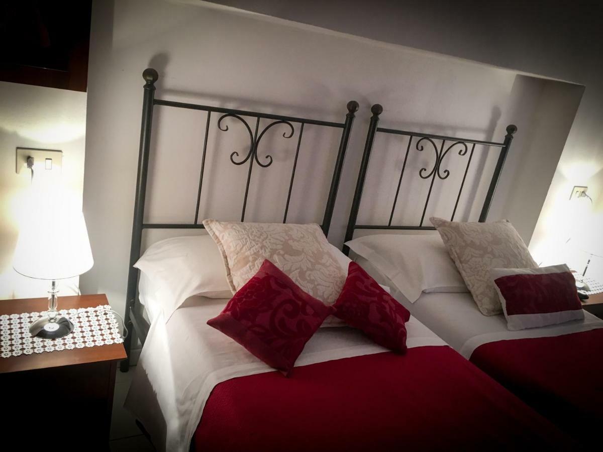 Sui Passi Di Francesco Hotel Valfabbrica ภายนอก รูปภาพ