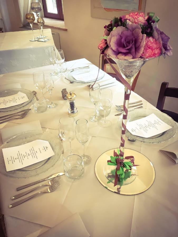 Sui Passi Di Francesco Hotel Valfabbrica ภายนอก รูปภาพ
