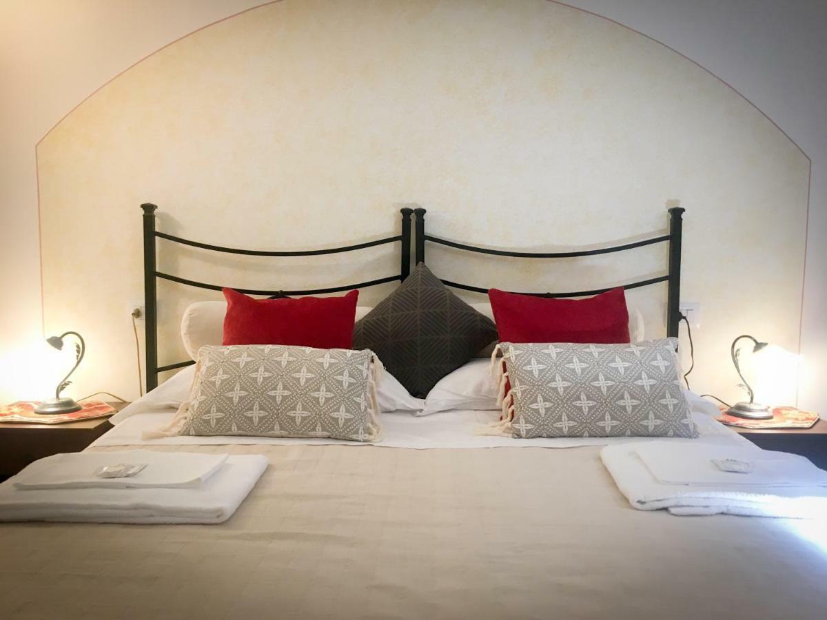 Sui Passi Di Francesco Hotel Valfabbrica ภายนอก รูปภาพ